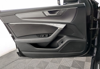 Подержанный автомобиль Audi A6 Sedan 2020 года (19 фото)