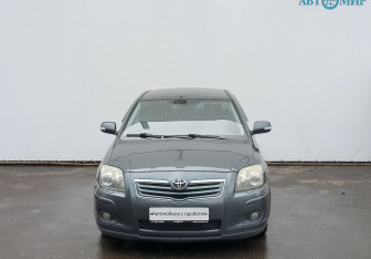 Подержанный автомобиль Toyota Avensis Sedan 2008 года (2 фото)