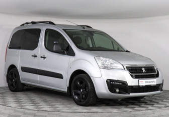 Подержанный автомобиль Peugeot Partner 2022 года (2 фото)