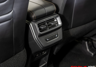 Подержанный автомобиль Geely Okavango 2024 года (22 фото)