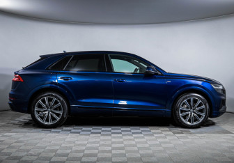Подержанный автомобиль Audi Q8 2019 года (4 фото)