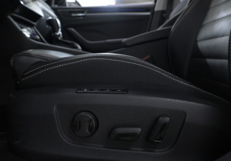 Подержанный автомобиль Skoda Superb Liftback 2023 года (14 фото)