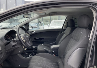 Подержанный автомобиль Opel Corsa 2008 года (18 фото)