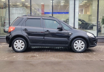 Подержанный автомобиль Suzuki SX4 Hatchback 2012 года (4 фото)