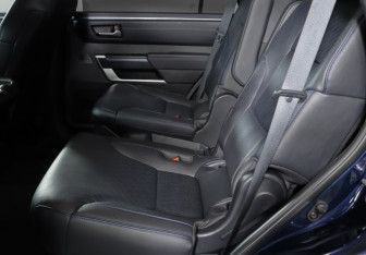 Подержанный автомобиль Toyota Sequoia 2023 года (10 фото)