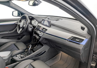 Подержанный автомобиль BMW X2 2020 года (11 фото)