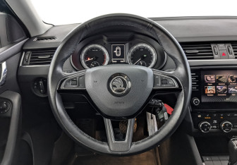 Подержанный автомобиль Skoda Octavia Liftback 2019 года (22 фото)