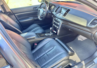 Подержанный автомобиль Nissan Teana 2011 года (11 фото)