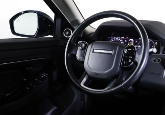Подержанный автомобиль Land Rover Range Rover Evoque 2019 года (13 фото)