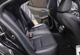 Подержанный автомобиль Lexus IS Sedan 2014 года (12 фото)