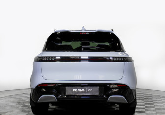 Подержанный автомобиль Voyah Free 2023 года (6 фото)