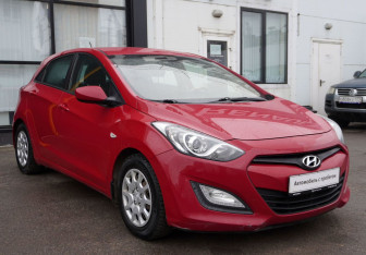 Подержанный автомобиль Hyundai i30 Hatchback 2012 года (3 фото)