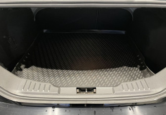 Подержанный автомобиль Ford Focus Sedan 2017 года (13 фото)