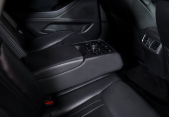 Подержанный автомобиль Hyundai Genesis 2016 года (16 фото)