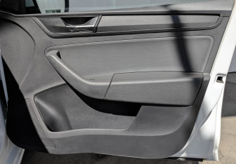 Подержанный автомобиль Skoda Rapid Liftback 2019 года (24 фото)