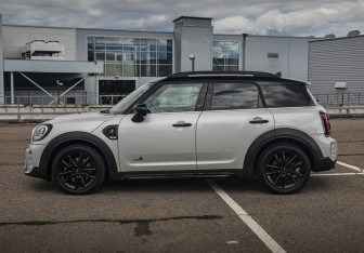 Подержанный автомобиль MINI Countryman 2020 года (8 фото)