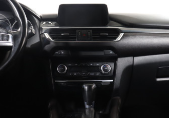 Подержанный автомобиль Mazda 6 Sedan 2015 года (14 фото)