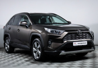 Подержанный автомобиль Toyota RAV4 2021 года (3 фото)
