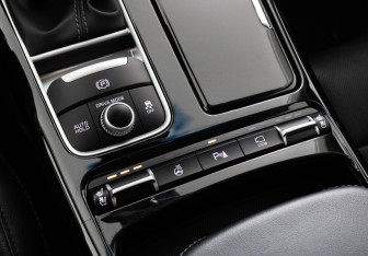 Подержанный автомобиль Kia Stinger 2018 года (18 фото)