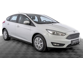 Подержанный автомобиль Ford Focus Hatchback 2018 года (3 фото)
