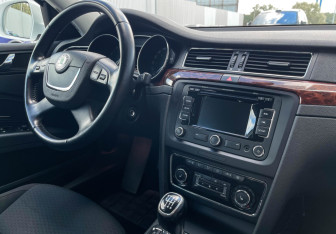Подержанный автомобиль Skoda Superb Liftback 2013 года (9 фото)