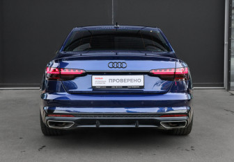 Подержанный автомобиль Audi A4 Sedan 2020 года (5 фото)