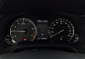 Подержанный автомобиль Lexus RX 2021 года (16 фото)