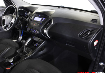 Подержанный автомобиль Hyundai ix35 2013 года (12 фото)