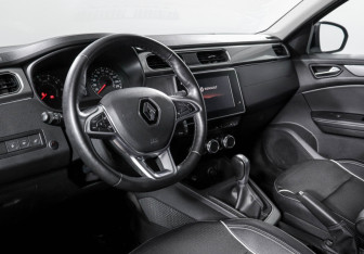 Подержанный автомобиль Renault Arkana 2020 года (14 фото)