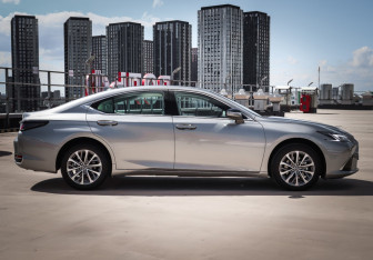 Новый Lexus ES 2025 (4 фото)