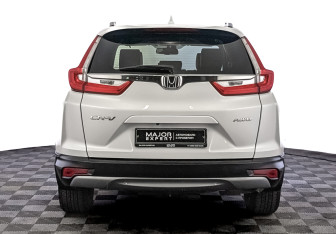 Подержанный автомобиль Honda CR-V 2019 года (6 фото)