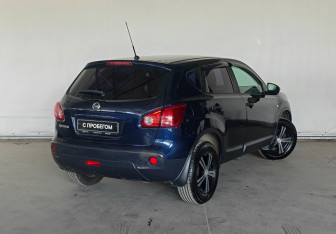 Подержанный автомобиль Nissan Qashqai 2008 года (5 фото)