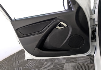 Подержанный автомобиль LADA (ВАЗ) Granta Sedan 2022 года (19 фото)