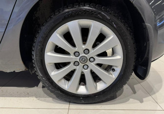 Подержанный автомобиль Opel Astra Hatchback 2013 года (8 фото)