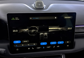 Подержанный автомобиль AITO M5 2023 года (26 фото)