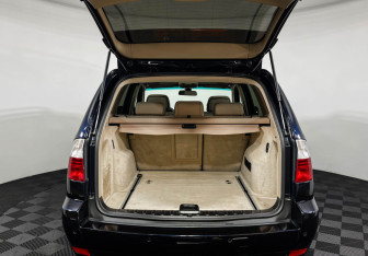 Подержанный автомобиль BMW X3 2008 года (9 фото)