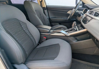 Подержанный автомобиль Geely Atlas 2018 года (10 фото)