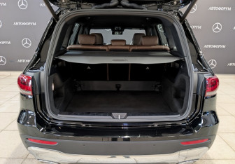 Подержанный автомобиль Mercedes-Benz GLB 2021 года (10 фото)