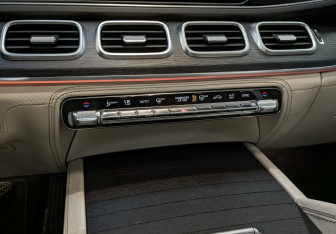 Подержанный автомобиль Mercedes-Benz GLE 2021 года (20 фото)