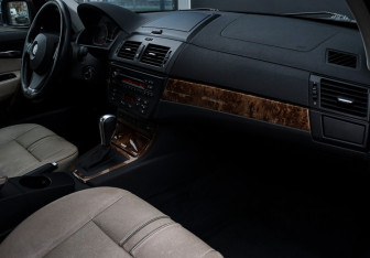 Подержанный автомобиль BMW X3 2008 года (9 фото)