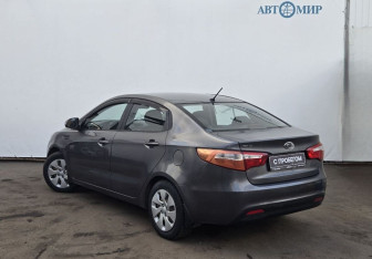 Подержанный автомобиль Kia Rio Sedan 2014 года (6 фото)