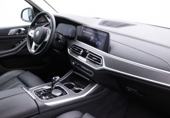 Подержанный автомобиль BMW X7 2020 года (7 фото)