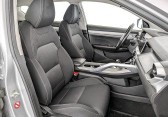 Подержанный автомобиль Geely Coolray 2022 года (23 фото)