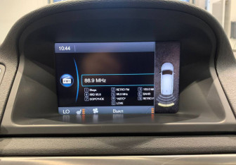 Подержанный автомобиль Volvo XC70 2012 года (16 фото)