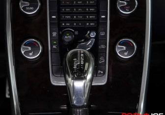 Подержанный автомобиль Volvo XC70 2013 года (13 фото)