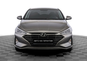 Подержанный автомобиль Hyundai Elantra Sedan 2020 года (2 фото)