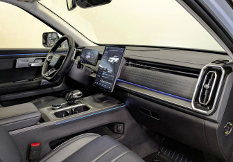 Подержанный автомобиль Jaecoo J7 2023 года (11 фото)