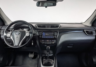 Подержанный автомобиль Nissan Qashqai 2014 года (14 фото)