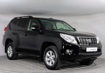 Подержанный автомобиль Toyota Land Cruiser Prado 2013 года (3 фото)