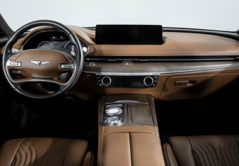 Подержанный автомобиль Genesis G80 2021 года (12 фото)